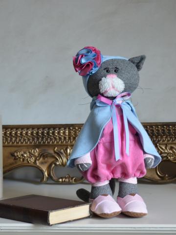 Интерьерная игрушка Кошка