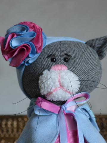 Интерьерная игрушка Кошка