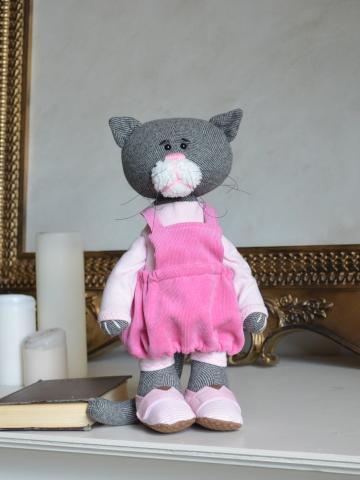 Интерьерная игрушка Кошка