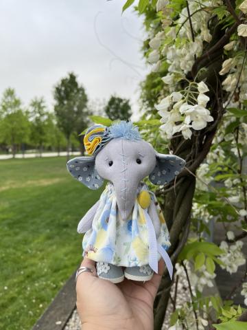 Слоняшка голубая ромашка