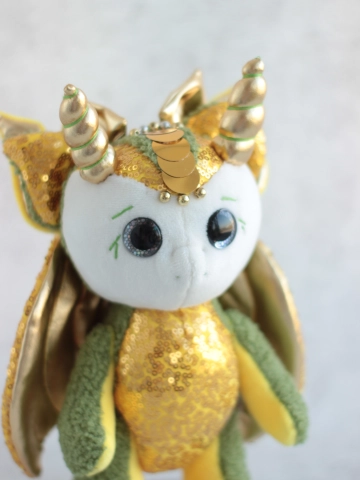 Дракон зеленый с золотом. Интерьерная игрушка ручная работа